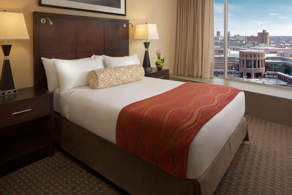 Sheraton Minneapolis Downtown Convention Center Zewnętrze zdjęcie